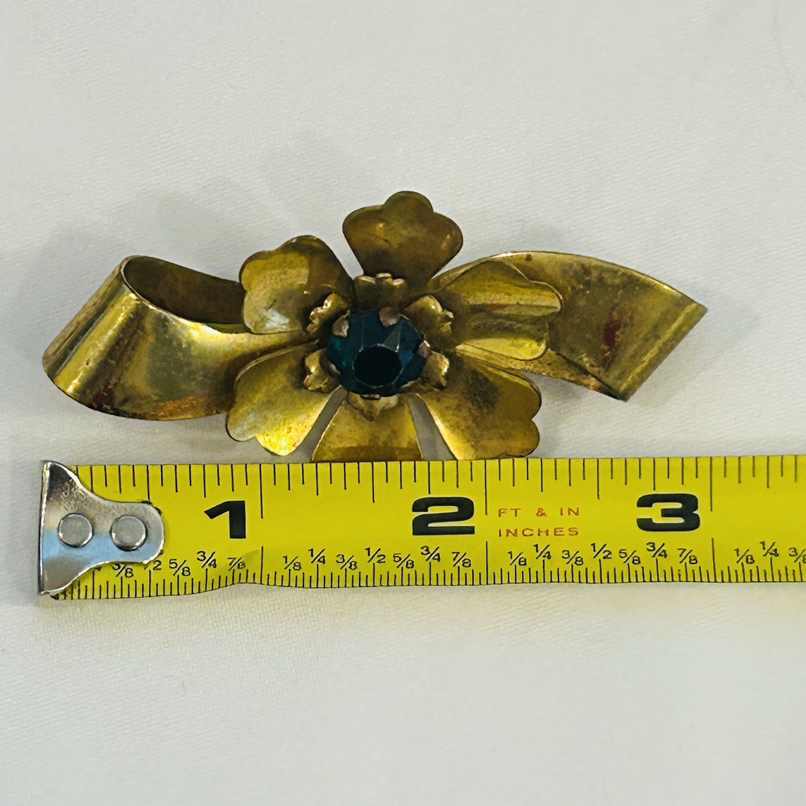 Lot Of 2 VTG Brooches Brass Floral Bow Red White Black Painted Flower