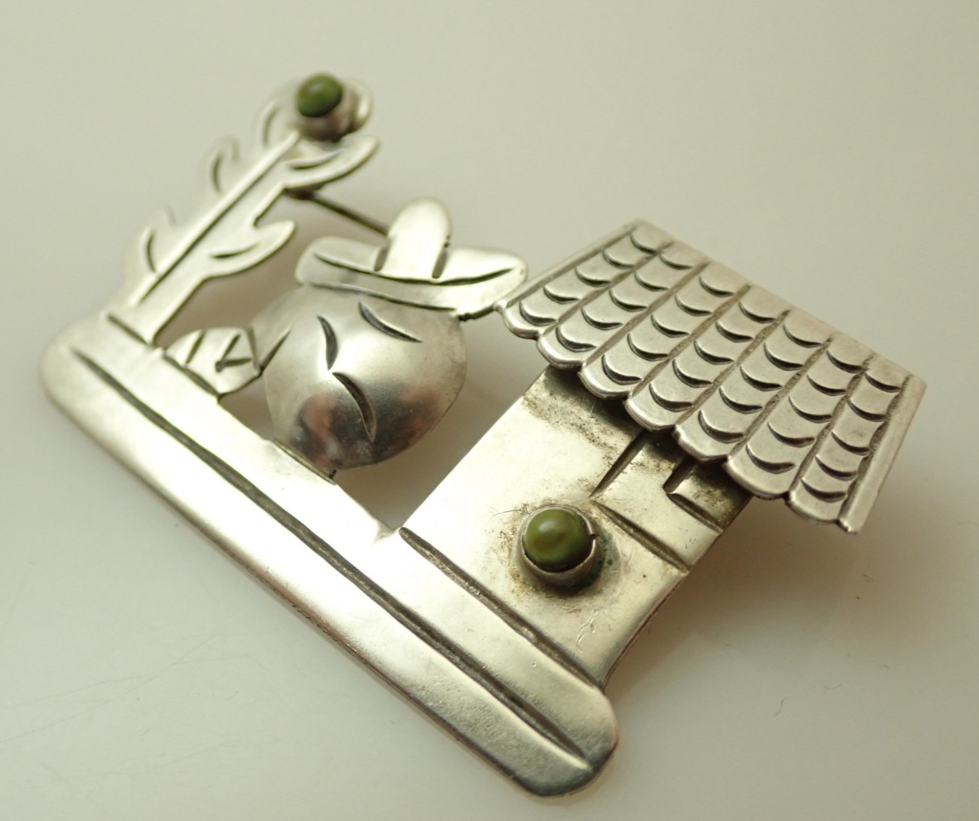 Vintage Mexico Silver Signed Green Turquoise Siesta Sombrero Man Brooch Pin