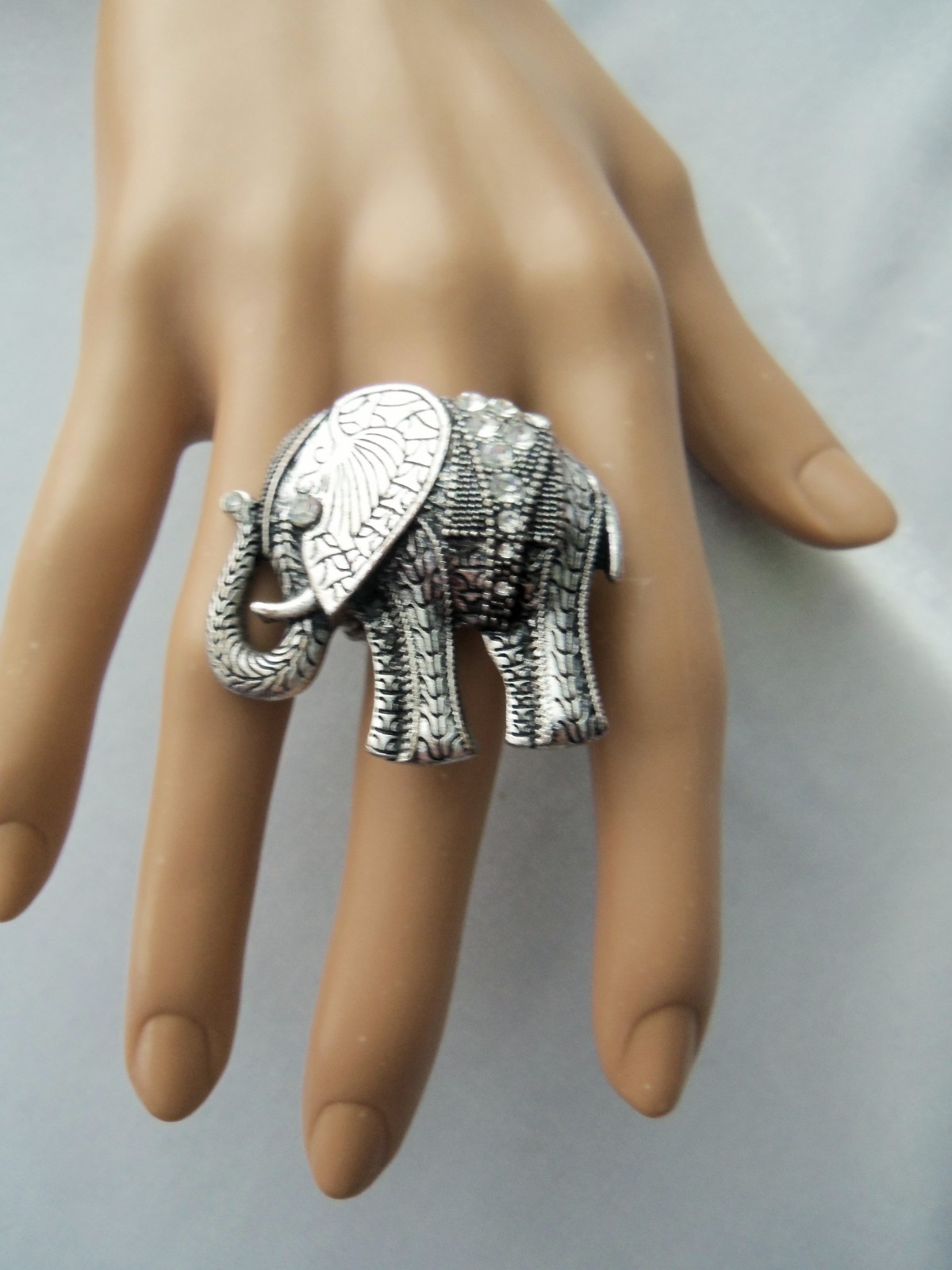 Vintage Crystal Rhinestone Accents Silverton Filigree Elephant Stretch Band Ring