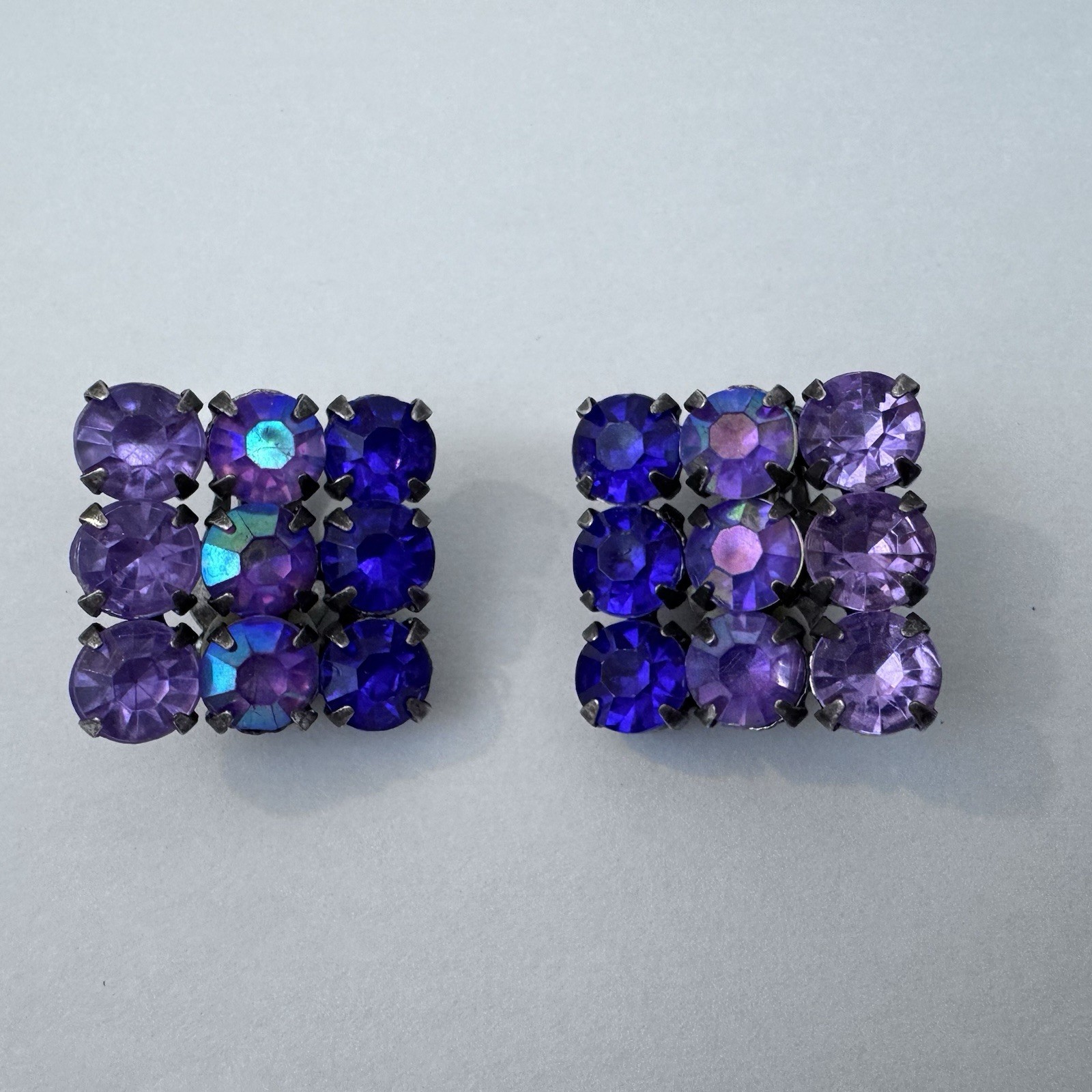 Vintage Purple Blue Aurora Borealis Rhinestone Clip On Earrings Silver Tone