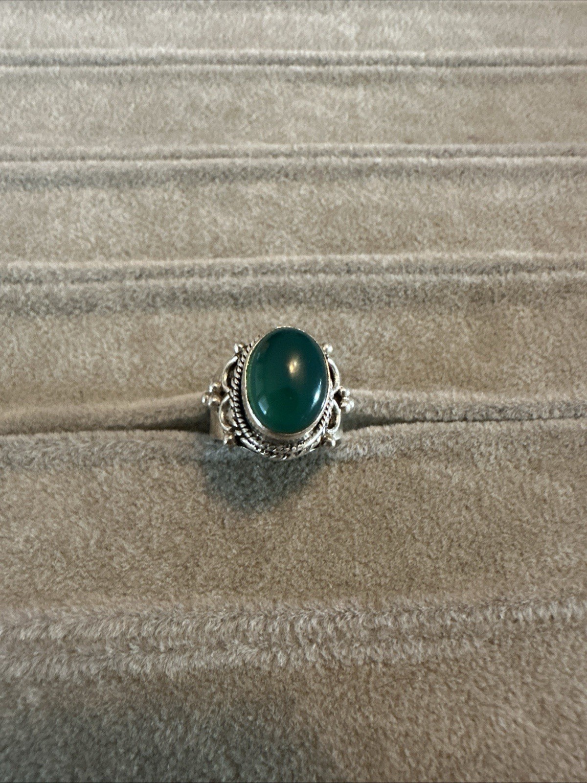 Vtg 925 Sterling silver Tibetan green bloodstone ring Sz 7.75