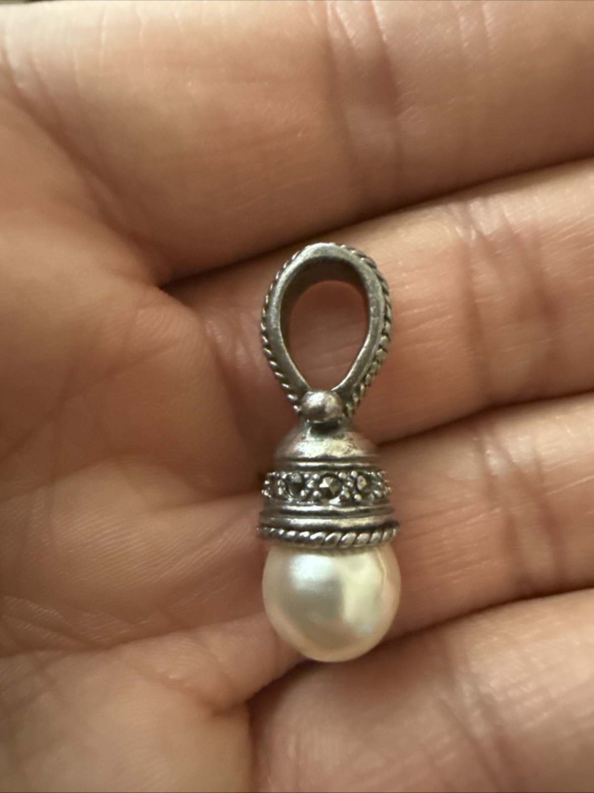 Vintage 925 Silver Art Deco Style Pearl Round Scrolled Pendant