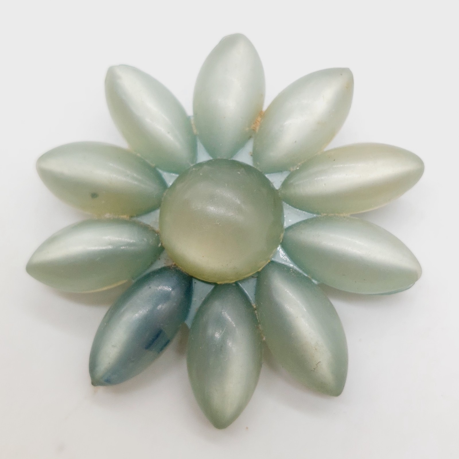 Floral Pins Brooch Plastic Brown White Round & Green Flowers Set Of 2