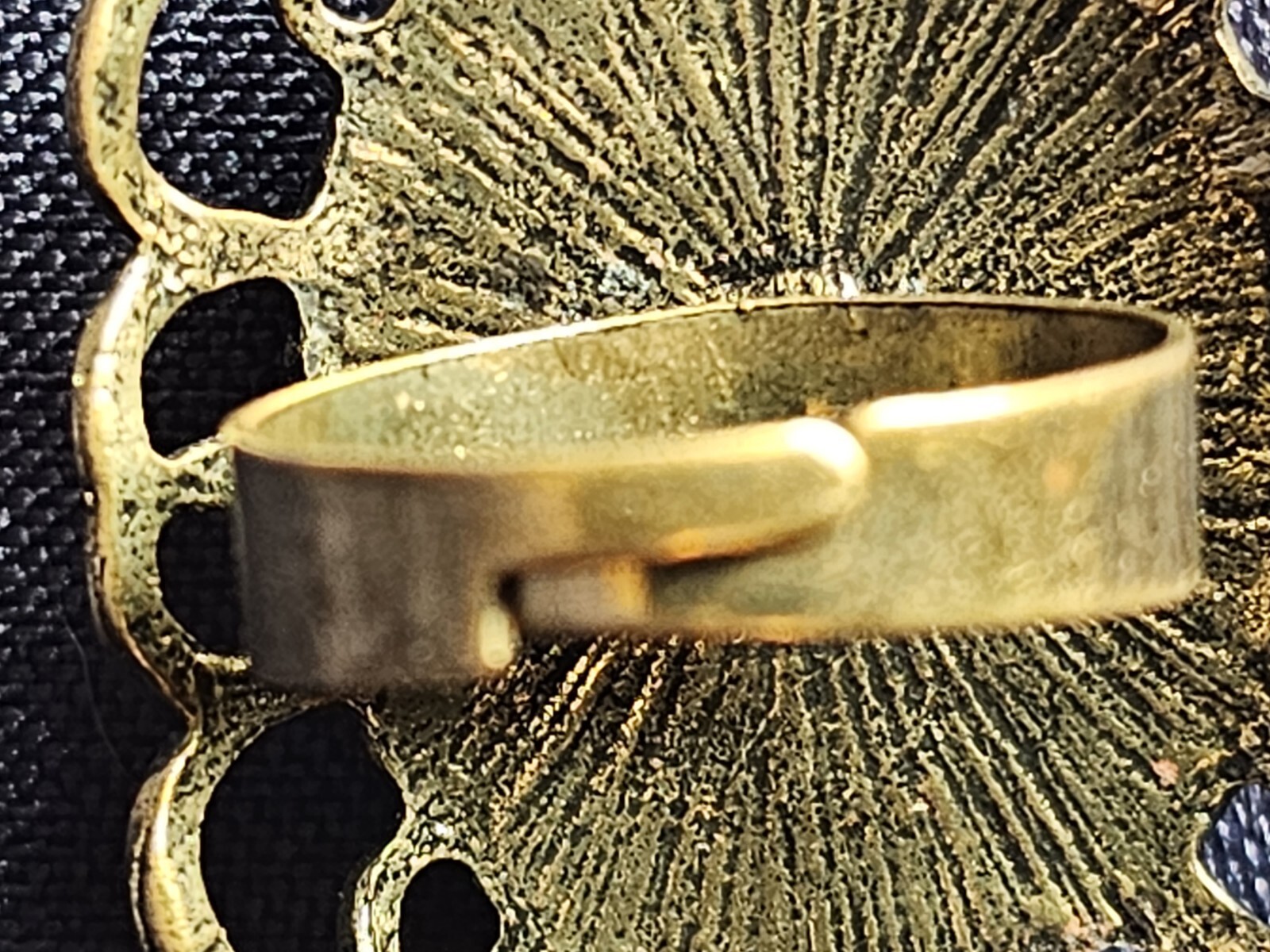Vintage Adjustable Ring Salmon Black Faux Gem Gold Colored Filagree