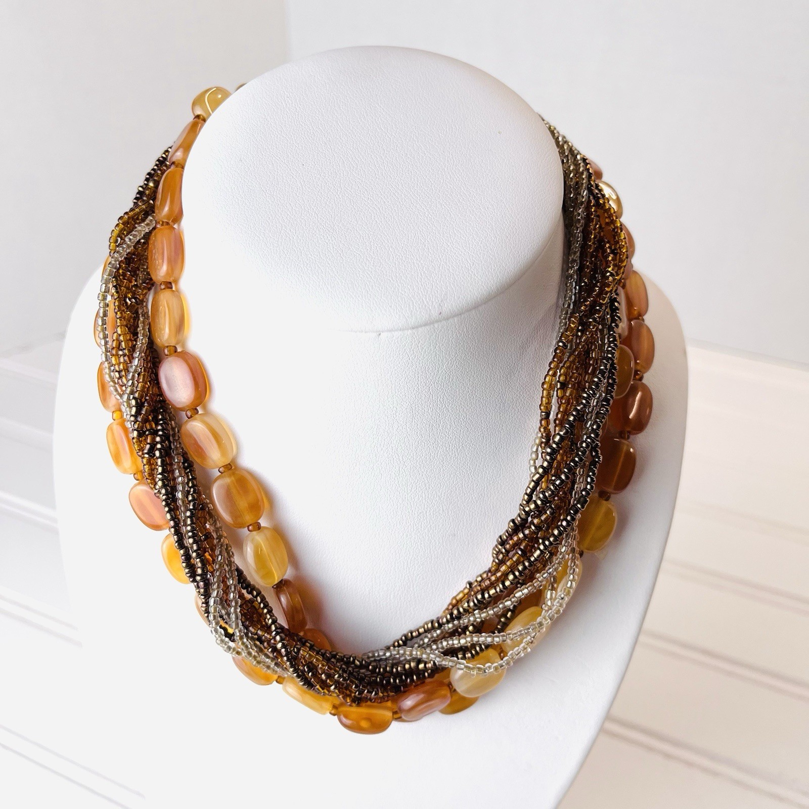 Vtg Shades Of Amber Lucite Choker Necklace – 15-18” -Seed & Lozenge Shaped Besds