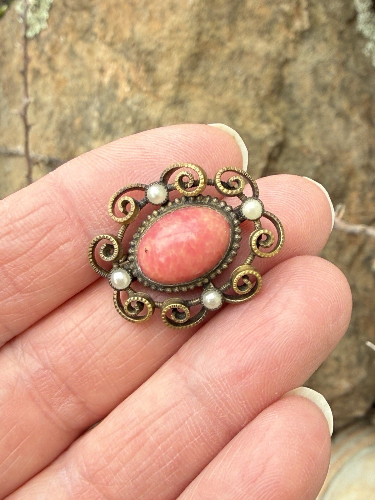 Antique Victorian Peachy Pink Peking Glass Baby Seed Pearls Gold Wash Pin Brooch