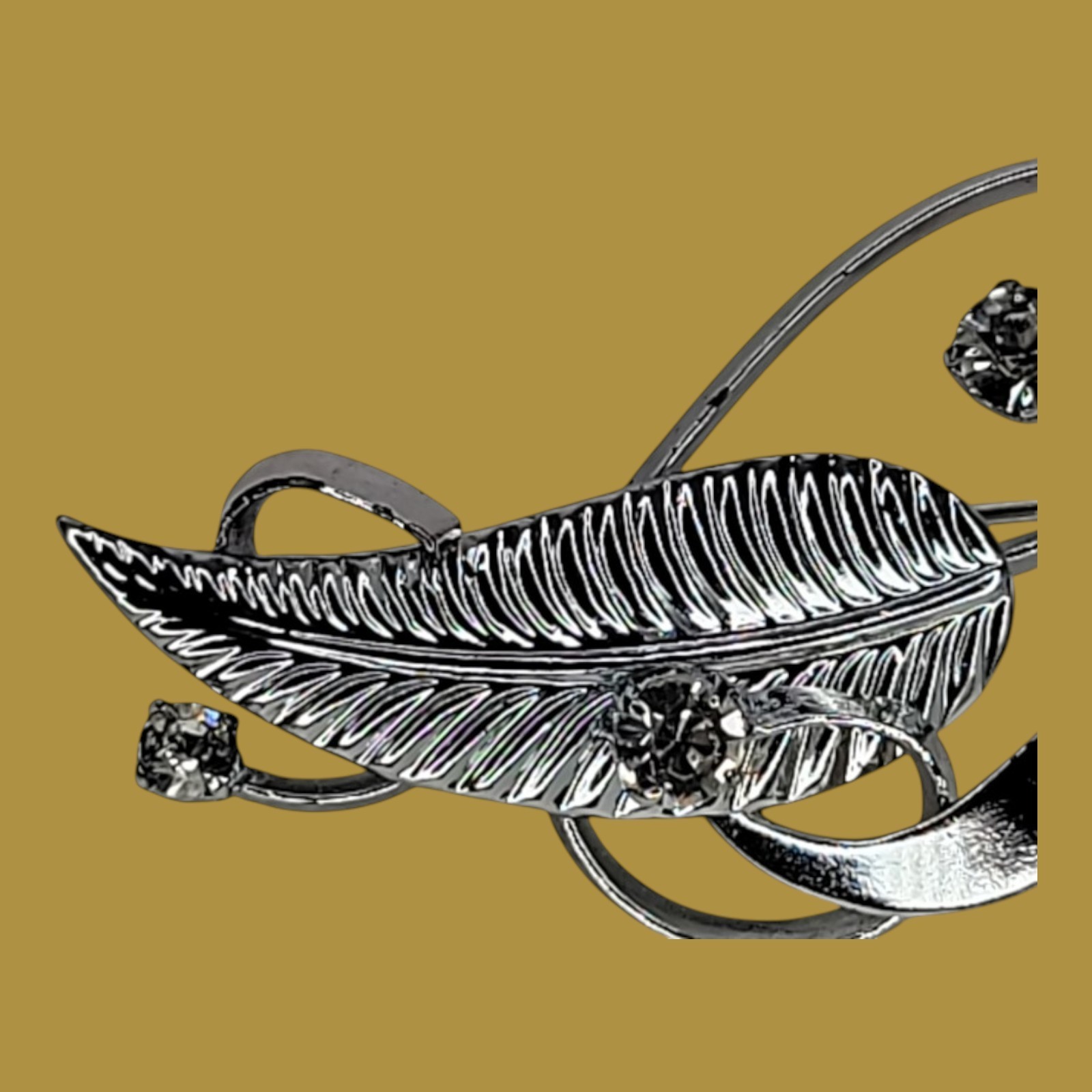 Brooch Pin Silver Tone Leaf Vintage Rhinestone Feather Swirl Textured Metal 3″