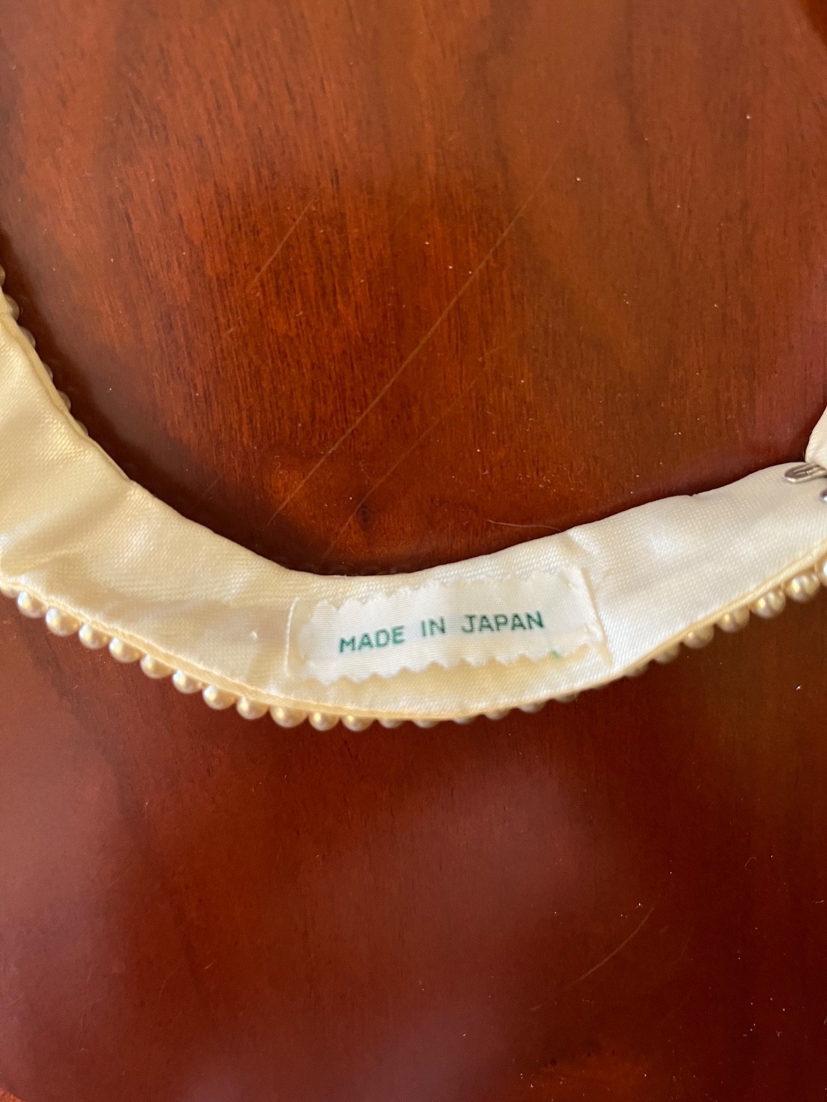 vintage 1930s- 1950s pearl & beaded choker. Excellent condition.