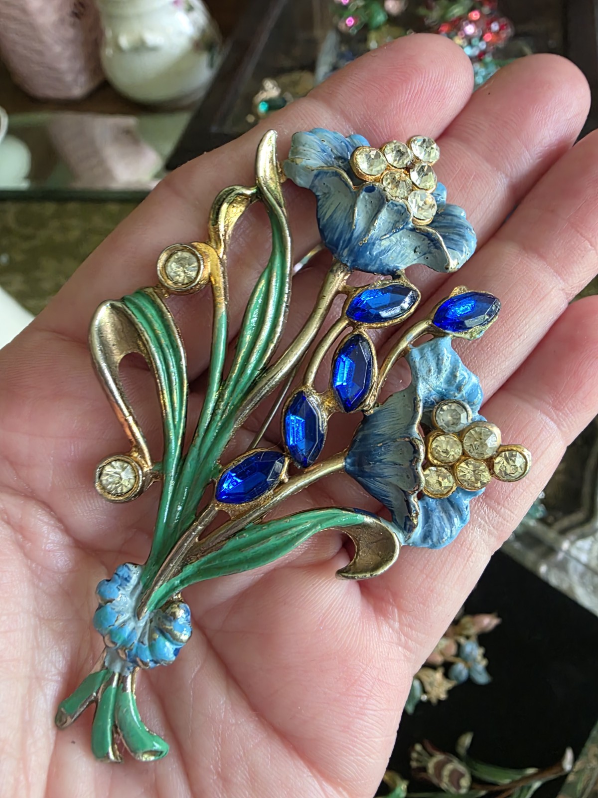 Vintage Darling Floral Enamel Pot Metal 40s Brooch (Coro ?)