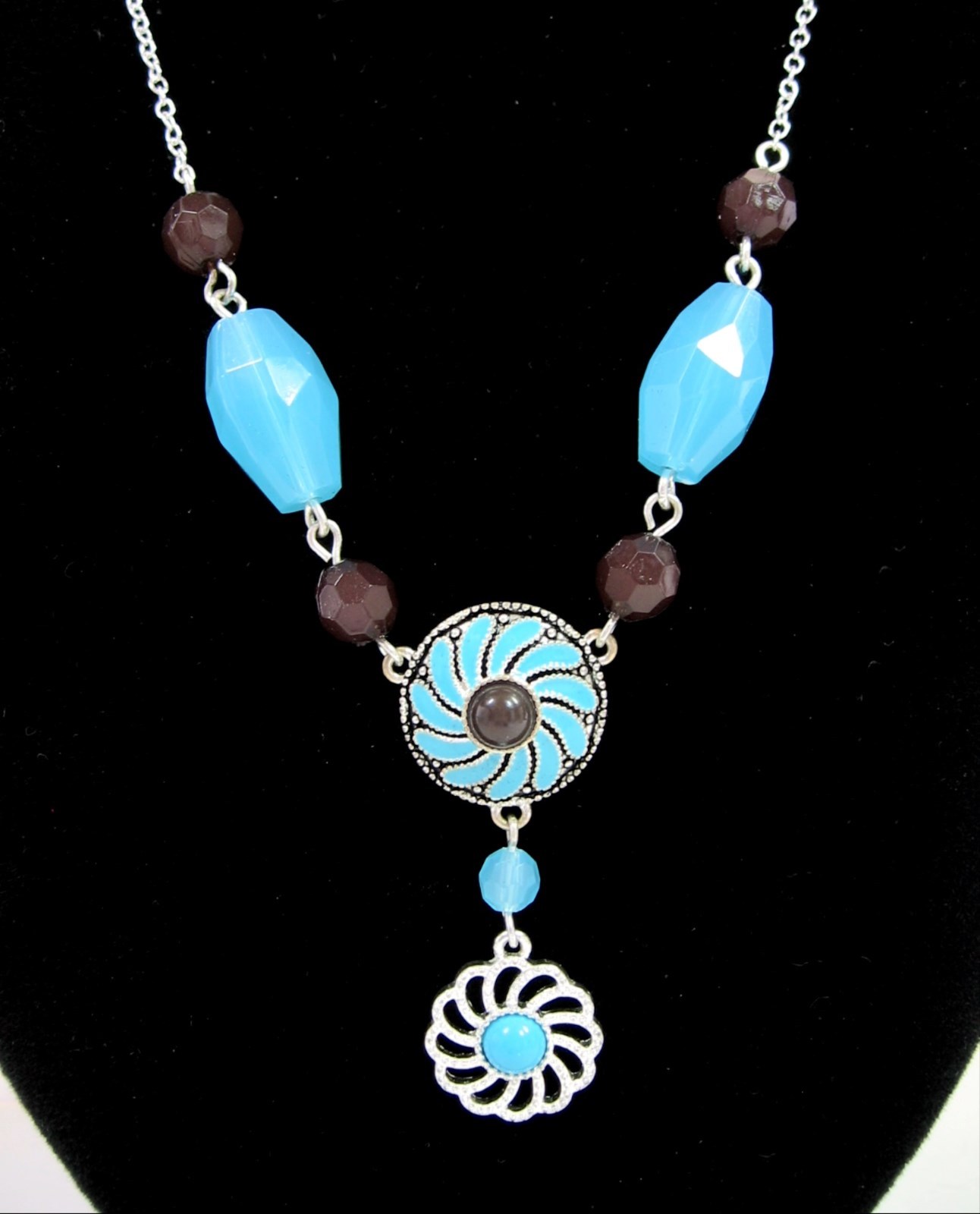 WESTERN CHIC NECKLACE & Pierced EARRINGS Gift Set Box Turquoise-Blue AVON
