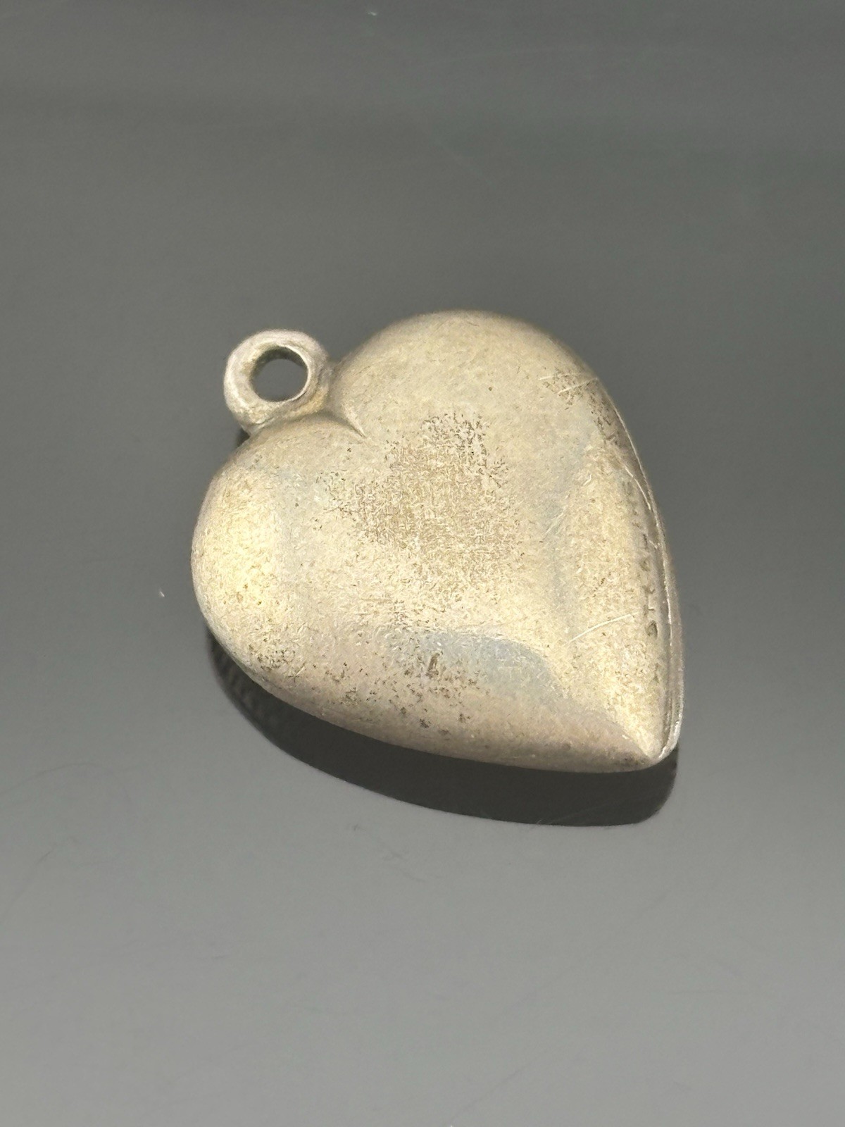 Vtg Single Sterling Silver Puff Heart Charm One Side Etched No Jump Ring 11/16″