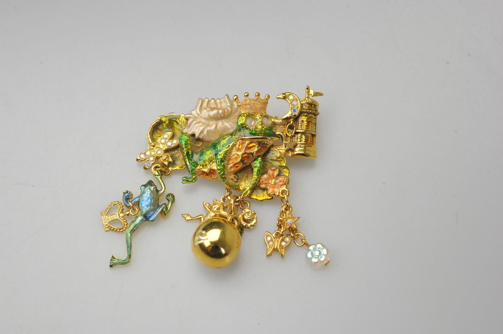 Kirks Folly Brooch dangle charm enamel rhinestone Frog Fairy prince crown AL14