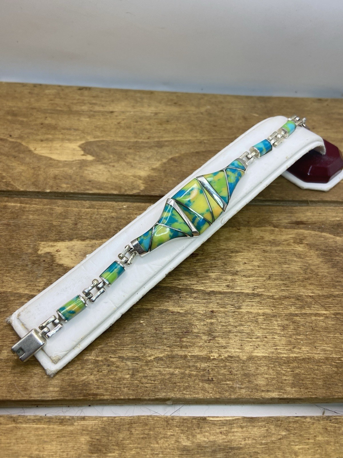 Vintage 1980s Mexico Mosaic Inlaid Art Glass Silver Tone Bracelet 7″