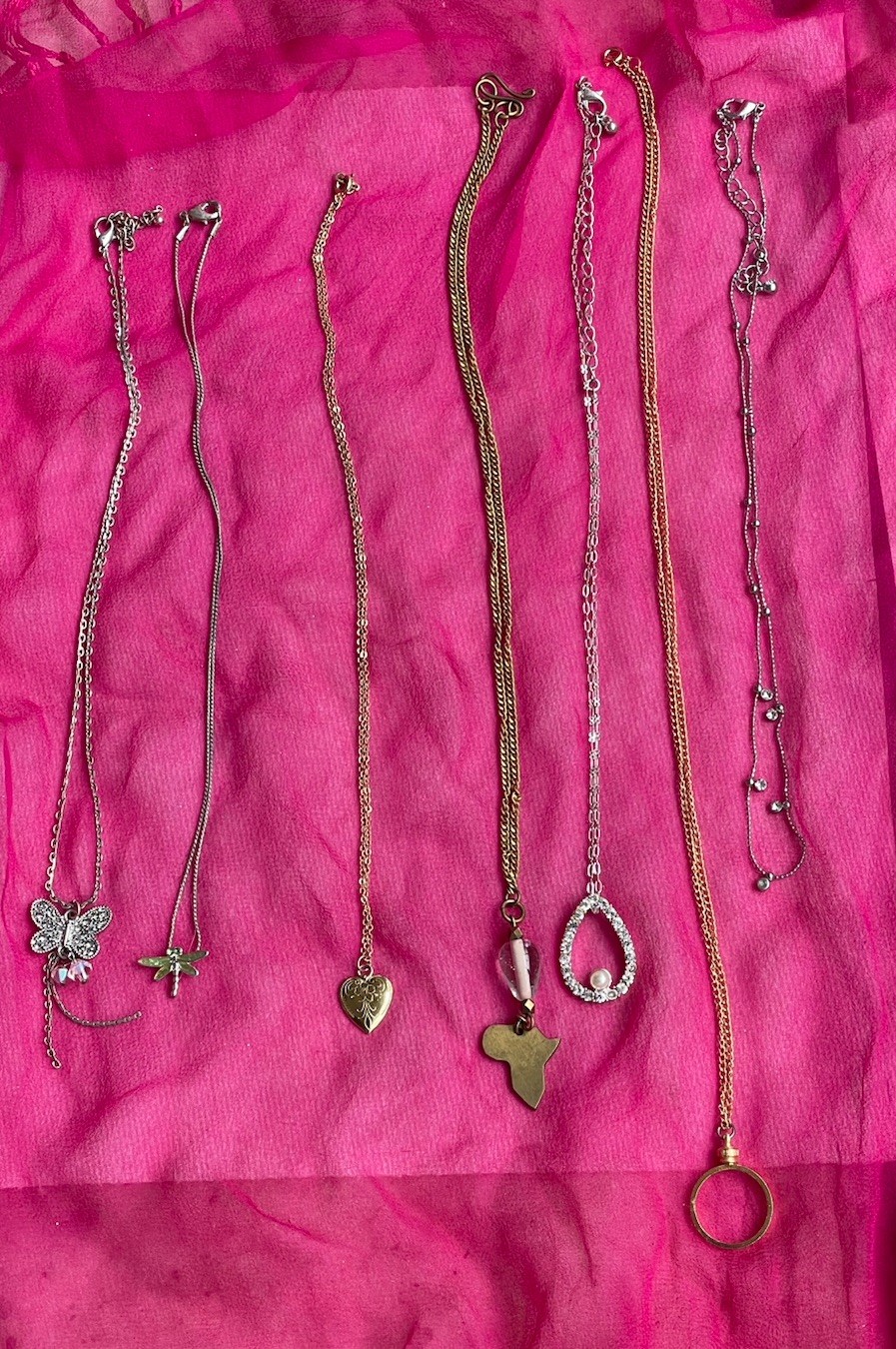 Estate Find All Wearable Pendant Necklaces Jewelry Lot Of 7 Gold /Silver Tone