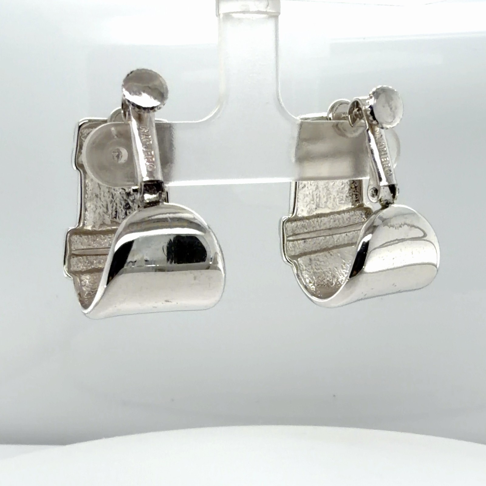 Vintage Napier Rhodium Plated Ribbed Hoop Adjustable Clip On Earrings