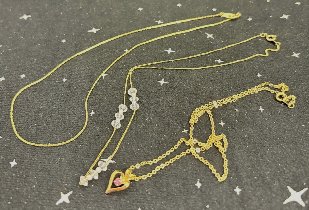 VTG Gold Tone Necklaces Lot Of 3 Sz 14-17″ 1-Heart Pendant 1-Clear & White Beads