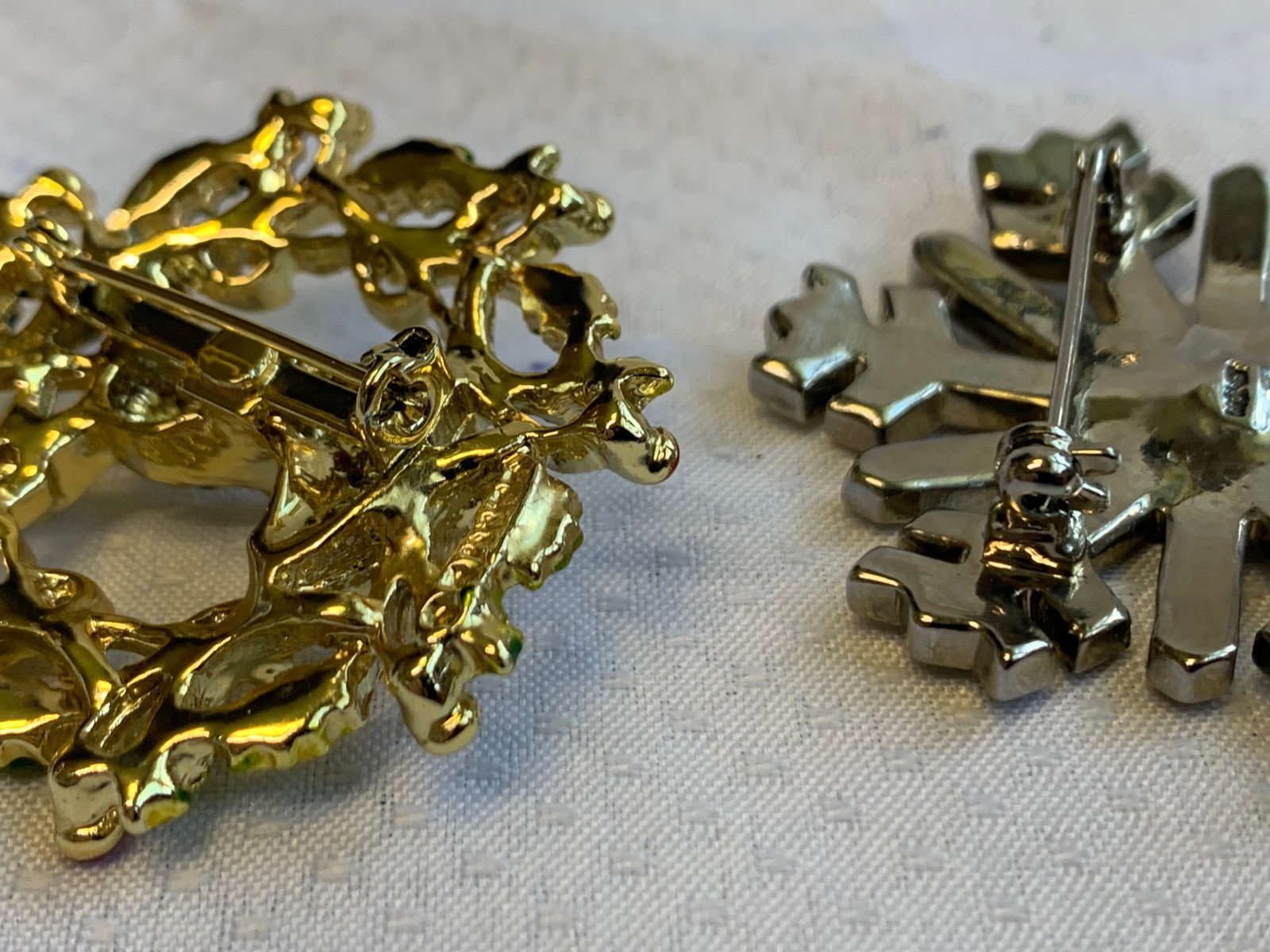 Vtg Christmas Brooch Lot Berebi Monet Gerrys Avon Jacmel Jewelry Scatter Pins