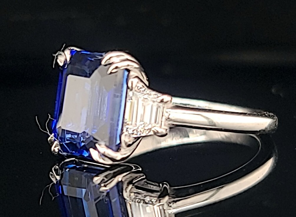 Vintage 14k White Gold Engagement Ring 5.52CT. Blue Sapphire Emerald Shape