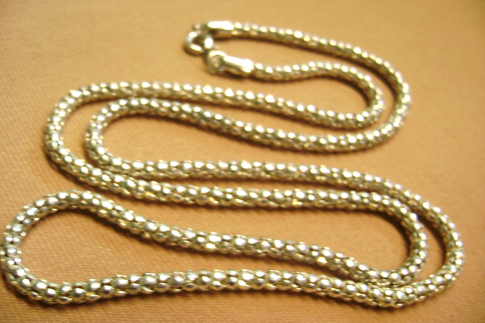 VINTAGE 18KT. GP WHITE GOLD 24″ POP CORN CHAIN NECKLACE