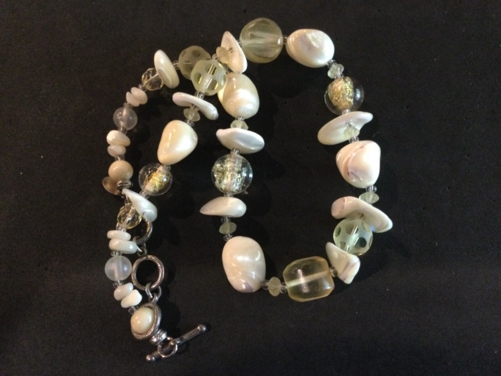 Unique Mei Fa Different Shapes & Sizes Ivory Colored Beads & Stones Necklace 16”