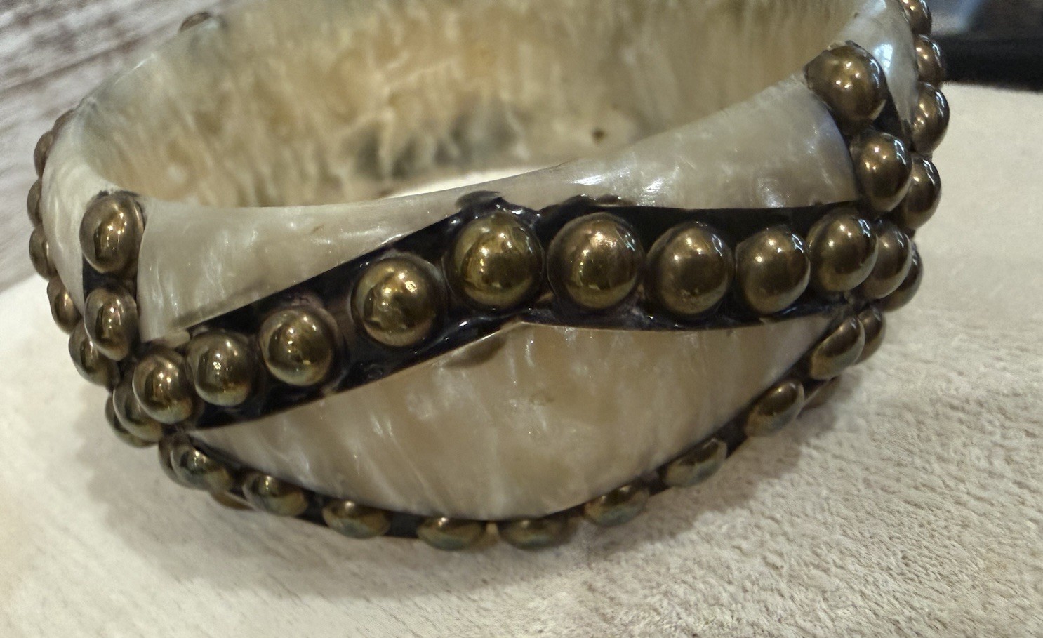Off White Marbled Bracelet Brass Studded Bangle Boho Vintage 7.5”