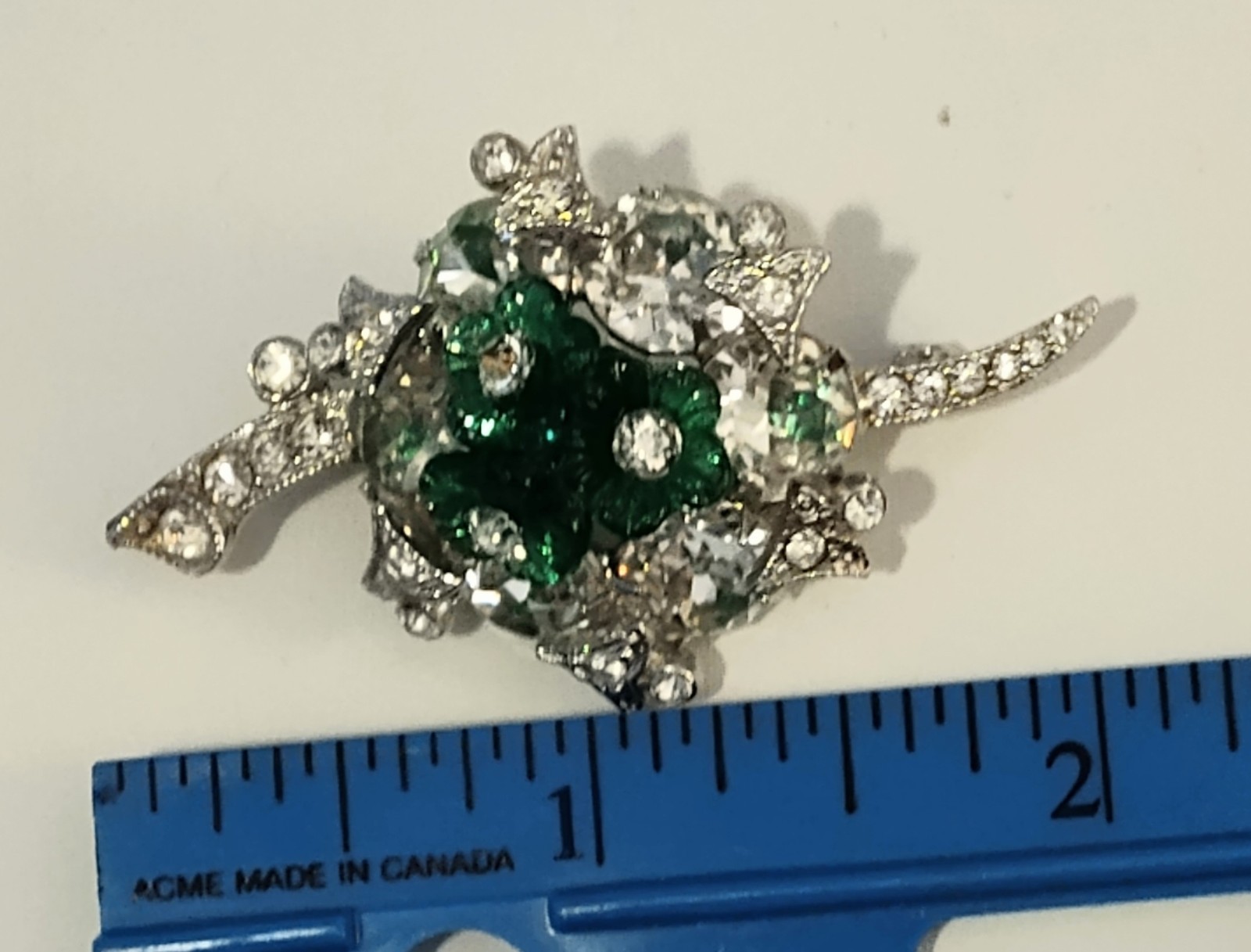 Vintage Stunning Eisenberg Ice Clear & Emerald Green Crystal Bouquet Brooch 6808