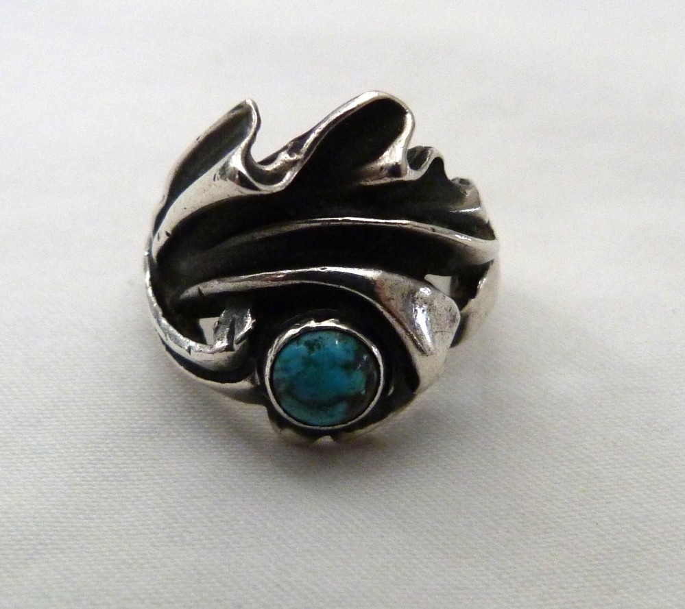 STERLING SILVER MODERN BRUTALIST RIBBON STYLE TURQUOISE GEMSTONE RING SIZE 5