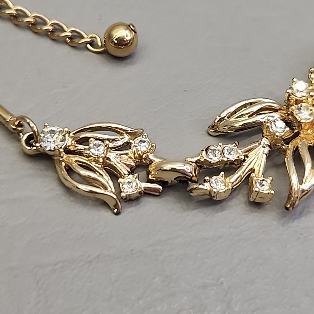 Vintage Flower Necklace Clear Rhinestones Gold Tone Bar Link Chain 17″
