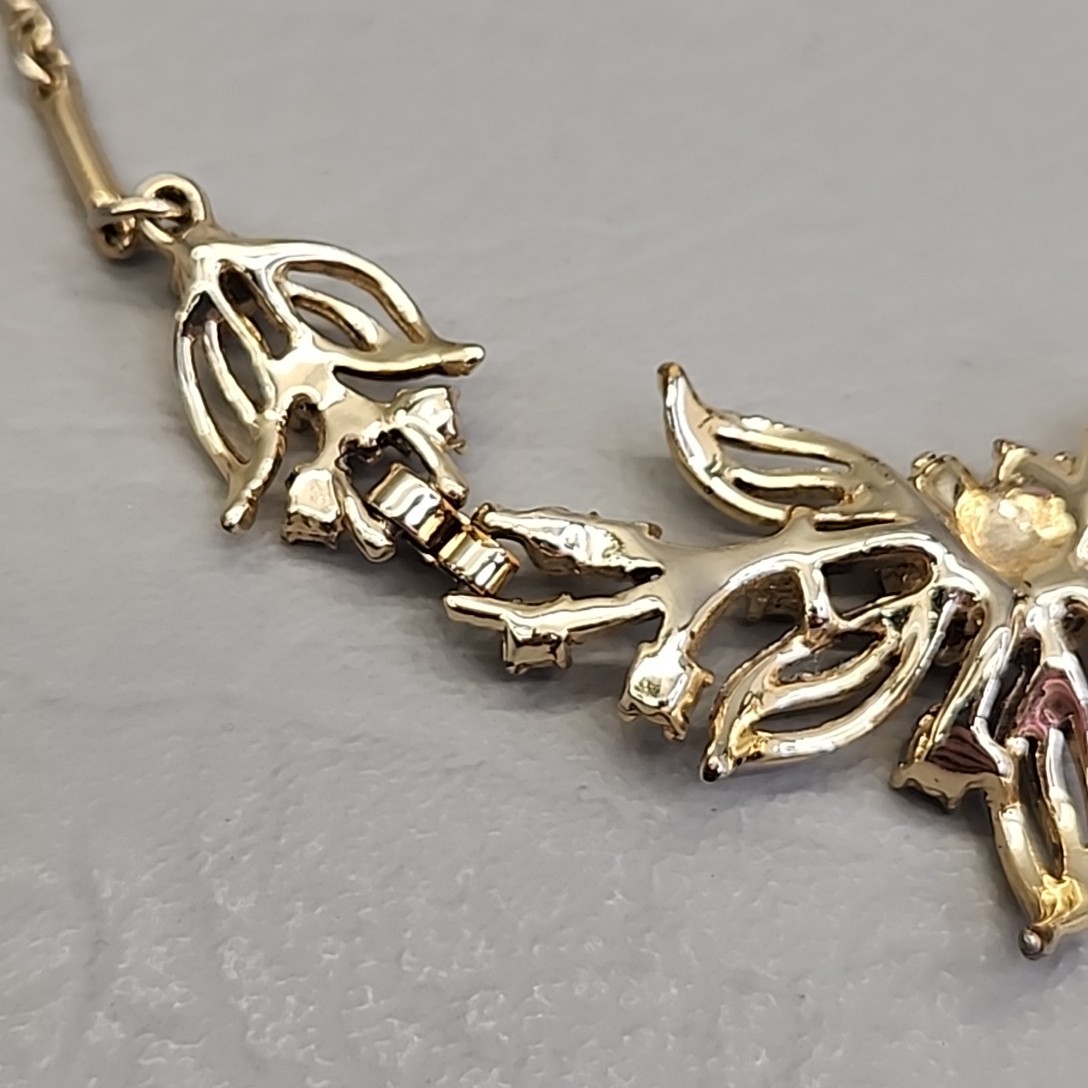 Vintage Flower Necklace Clear Rhinestones Gold Tone Bar Link Chain 17″
