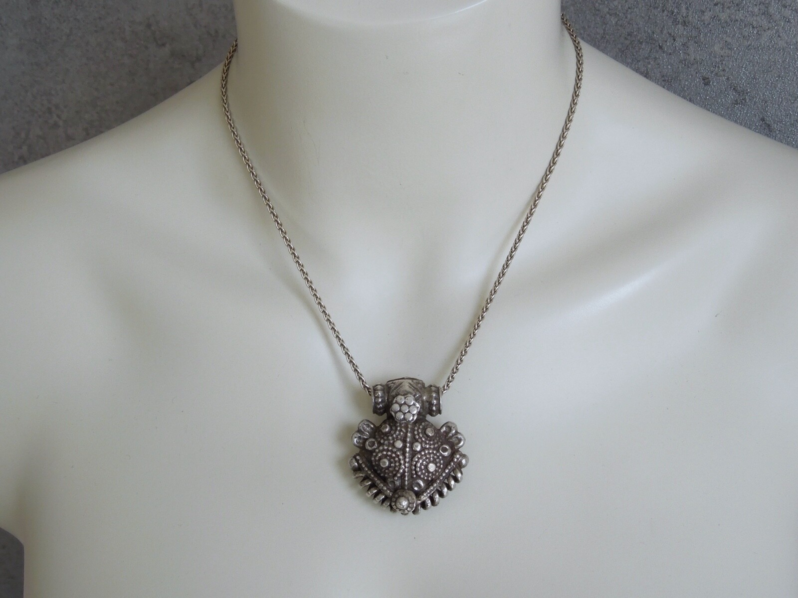 925 Silver Necklace + Silver Pendant Tested Celtic Style 36.8 G/45 Cm