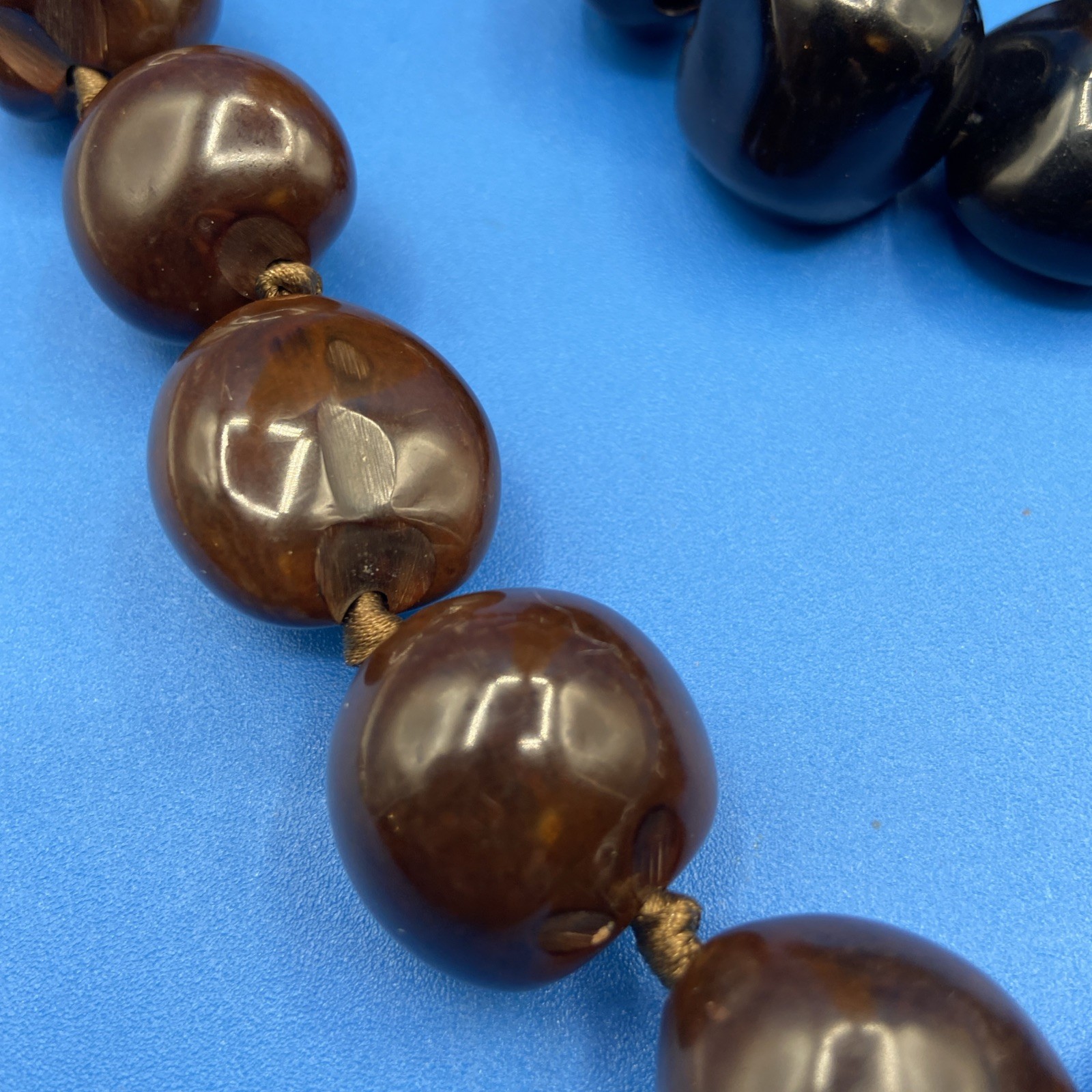 NECKLACE BRACELET vintage Set Hawaii large Kukui Nuts brown black 28″ ribbons