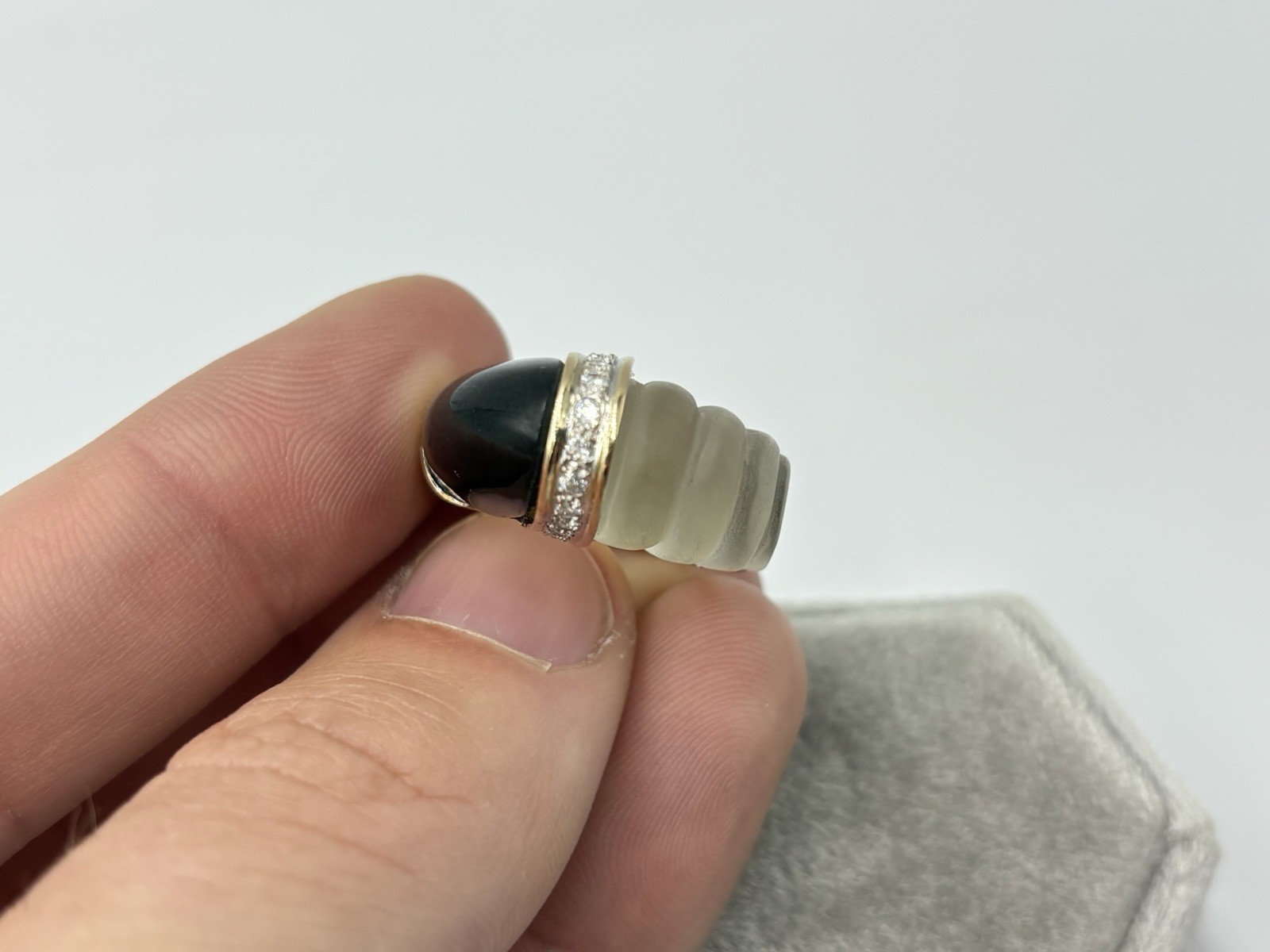 Vintage Gold Carved Frosted Crystal Black Onyx Diamond Dinner Cocktail Ring
