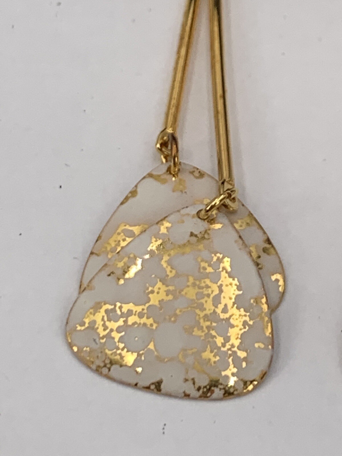 Vintage Avon COLOR CHIMES Ivory Gold Show Stopper Pierced Earrings Dangling