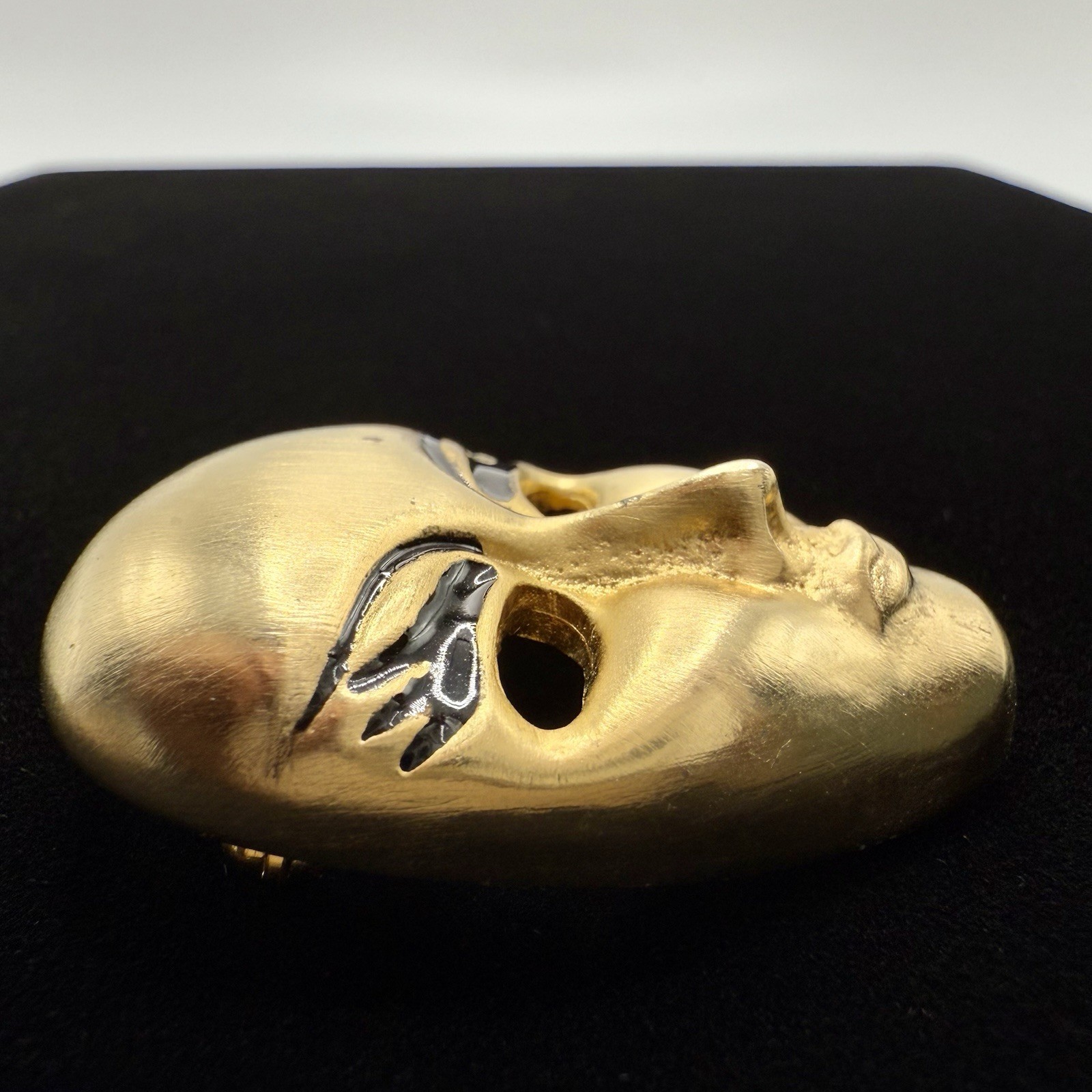 Rare Vintage Les Bernard Theatrical Gold Tone Figural Face Mask Brooch Pin