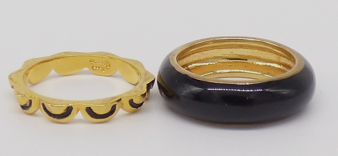 Gold Tone Ring Set Lot of 2 Size 5 Black Enamel Band Stackable Toe Rings Shiny!