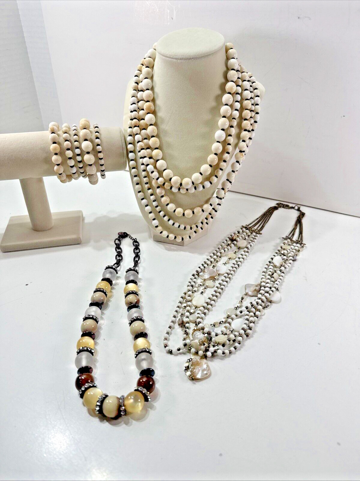 Beautiful Vintage Estate Lot 3x Beaded/Metal/STONES Necklaces & Bracelets