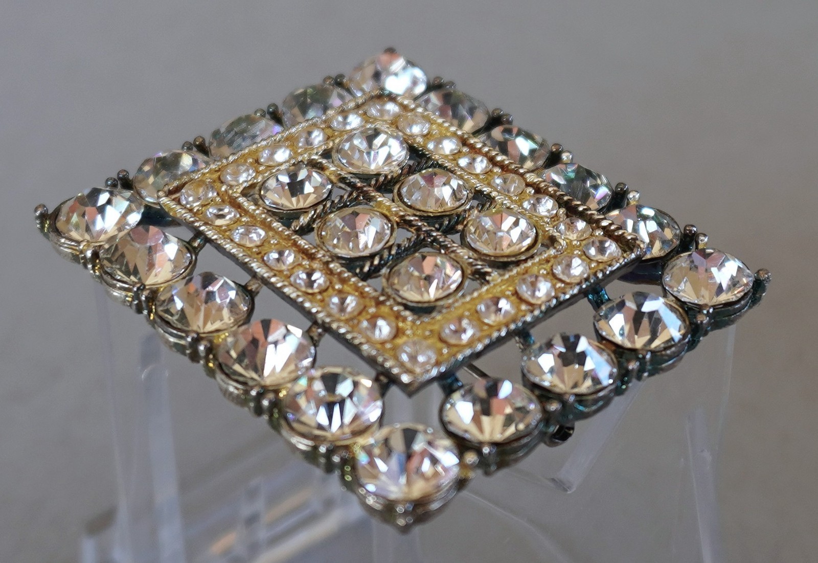 VTG 1920’s Art Deco Flapper Brooch – Prong Set Clear Glass Rhinestones 2″ x 1.5″