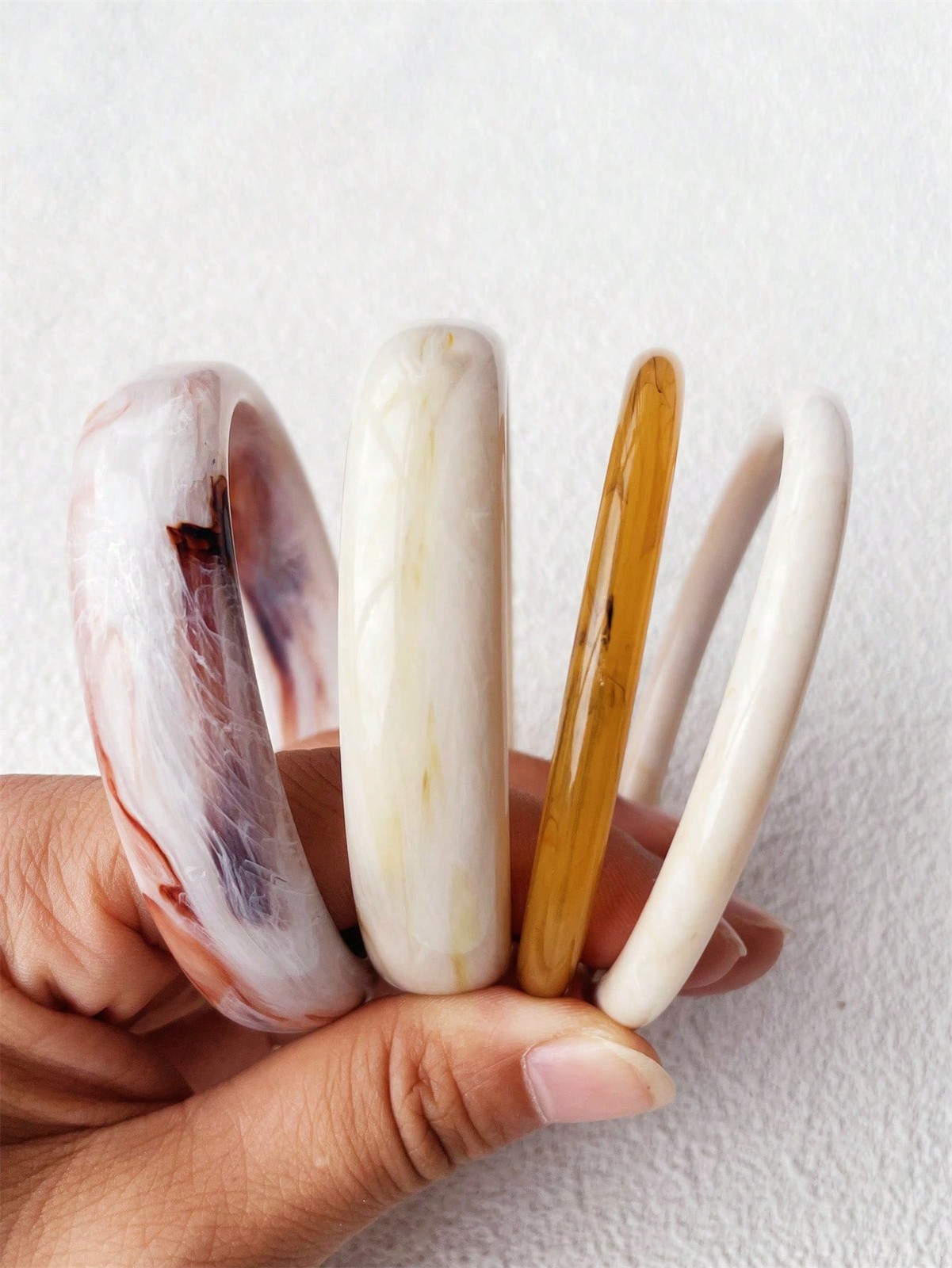 4pcs Multicolor 19 Resin Acrylic Bangle Bracelets For Women Daily Wear