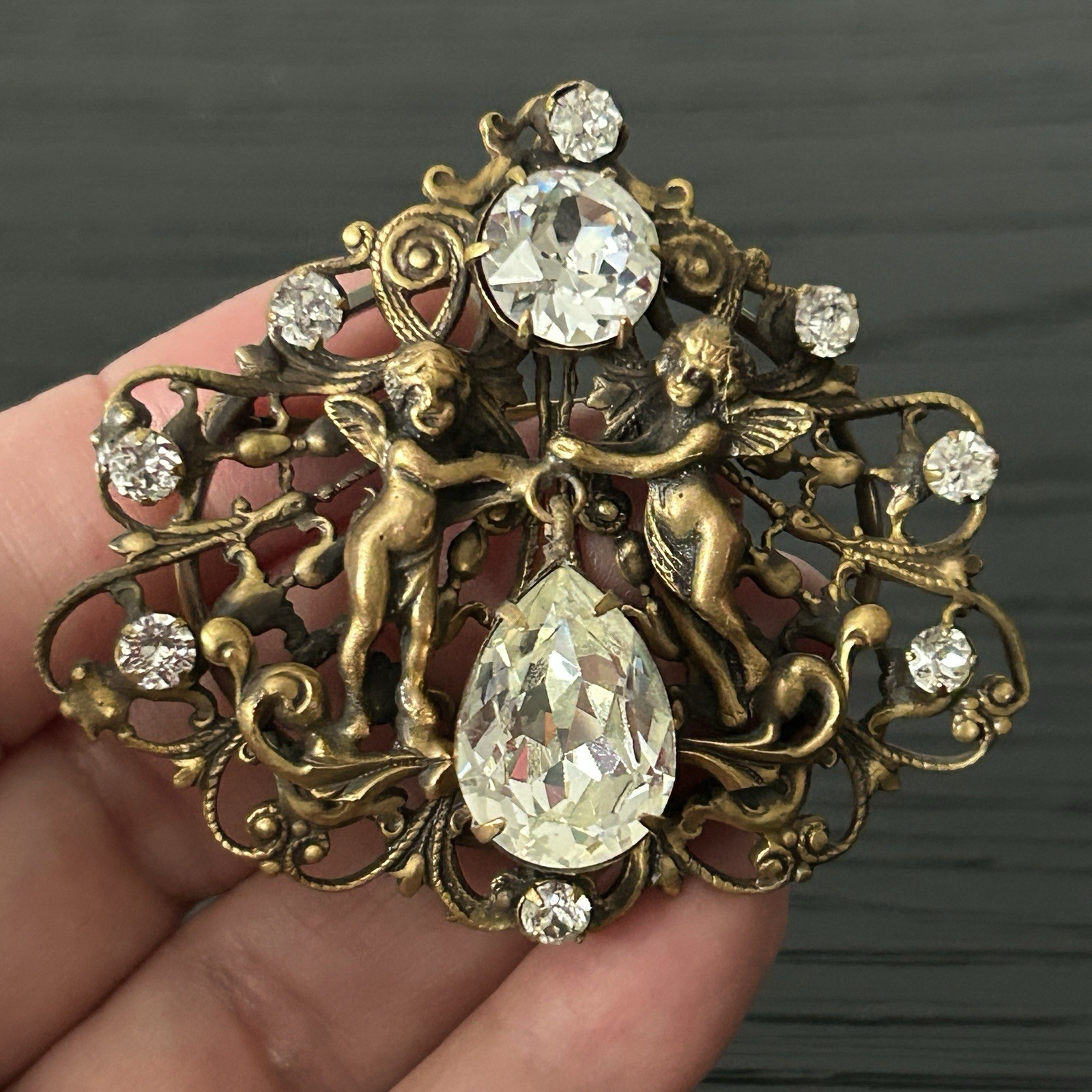 VTG Joseff of Hollywood Brooch/Pendant Gilt Brass Dangling Rhinestone Cherubs