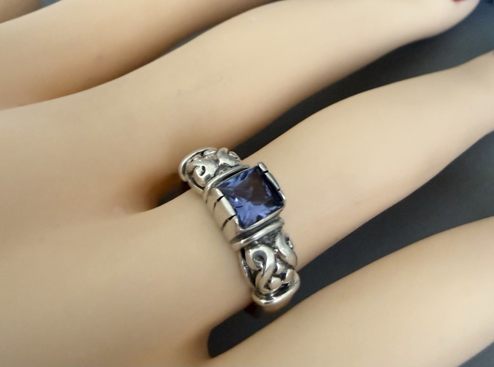 Vintage Sterling Silver Thailand Blue Gemstone Ornate Scroll Ring PRETTY!