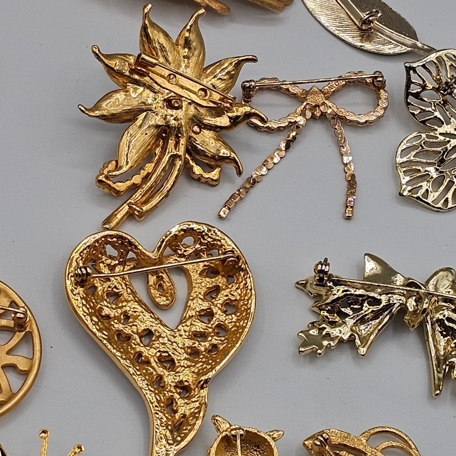 Vtg Gold Tone Brooch Lot Rhinestone Butterfly Floral Some Signed Avon Monet 20pc