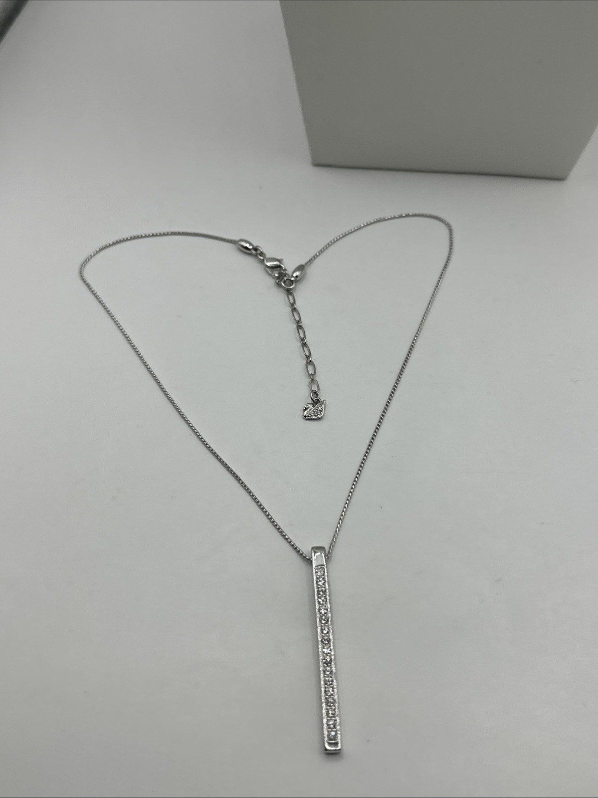 SILVER AUTHENTIC SWAROVSKI CRYSTAL BAR PENDANT NECKLACE CHAIN SIGNED 15-17”