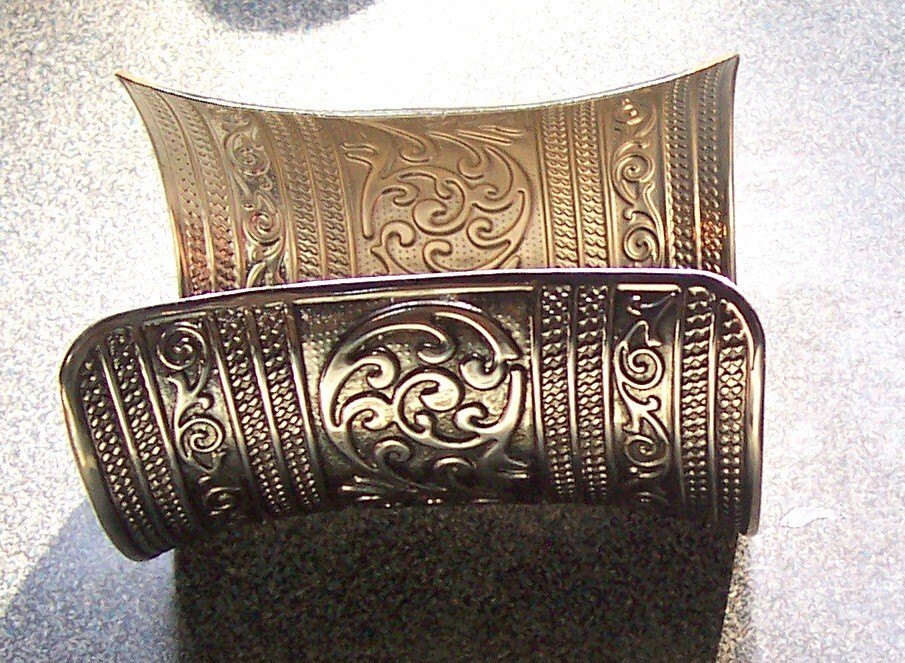 Vtg scroll boho cuff bracelet silvertone 76 grams massive chunky gypsy ethnic