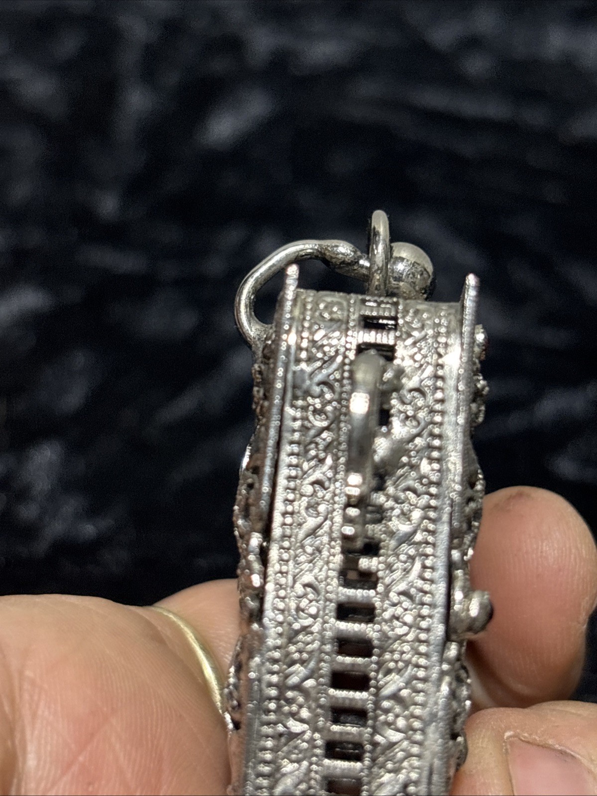 Antique Silver Tone Vinaigrette Hinged Pendant Purse Rare No Chain