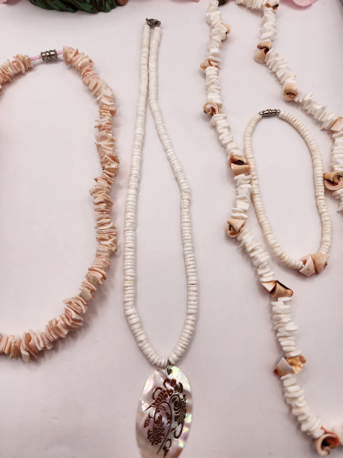 Vintage Hawaiian Puka Shell Necklace And Bracelet Lot