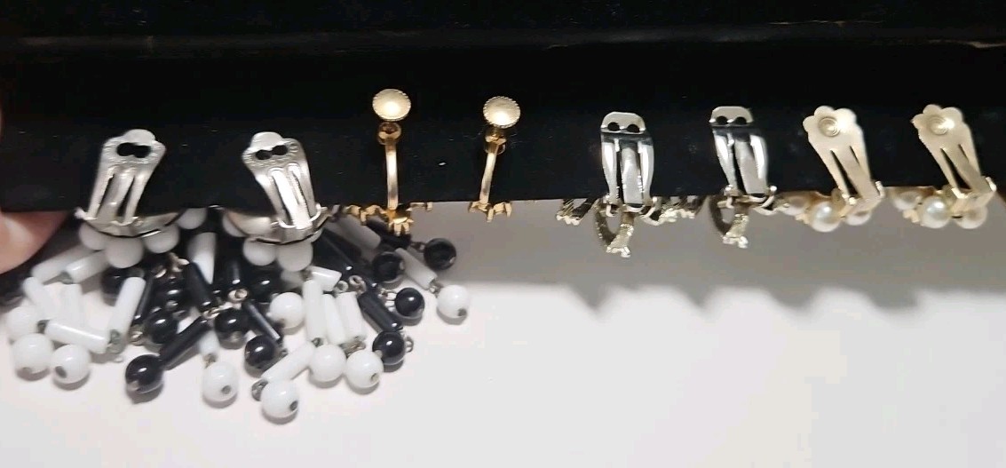 Stunning Lot Clip-On & Screwback Rhinestone Earrings High Quality 50s-60s