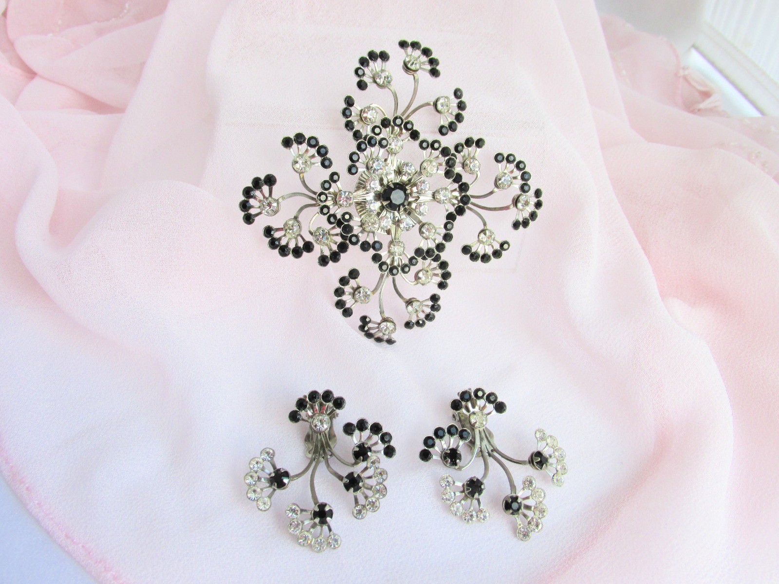 Vintage Explosion of Black & Clear Rhinestones 3.5″ Pin Earring Set Tiered 3D