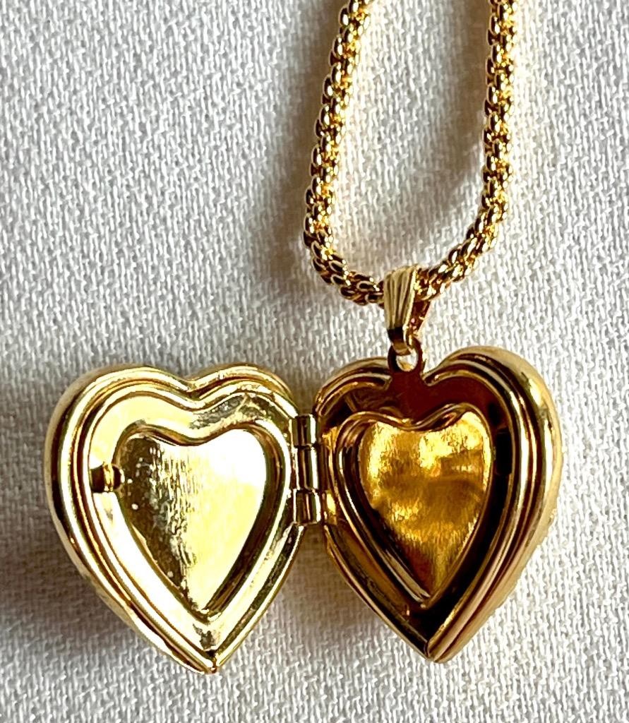 JOAN RIVERS Pave & Black Crystal Puff Heart Locket Necklace 32” chain #45-3