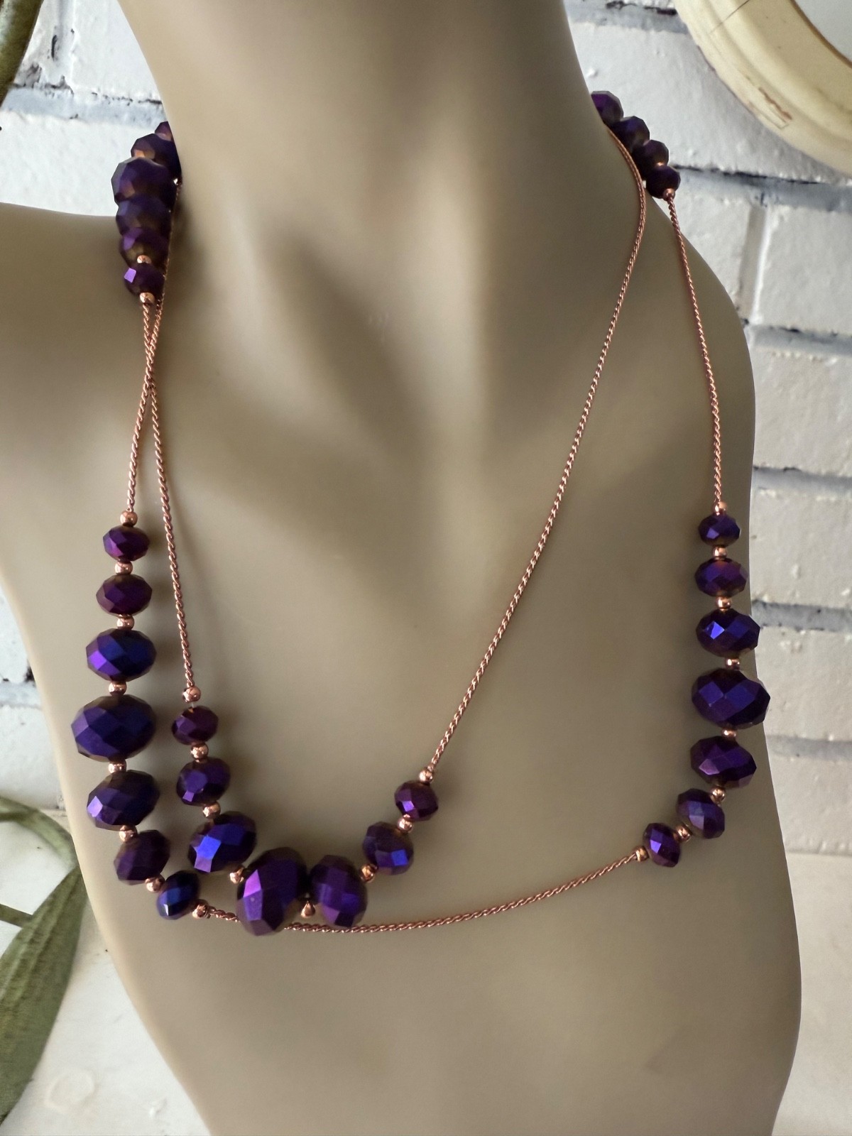 ESTATE ROSE GOLD PLATED PEACOCK PURPLE GLASS BEAD CHAIN NECKLACE 44″ SIGNED