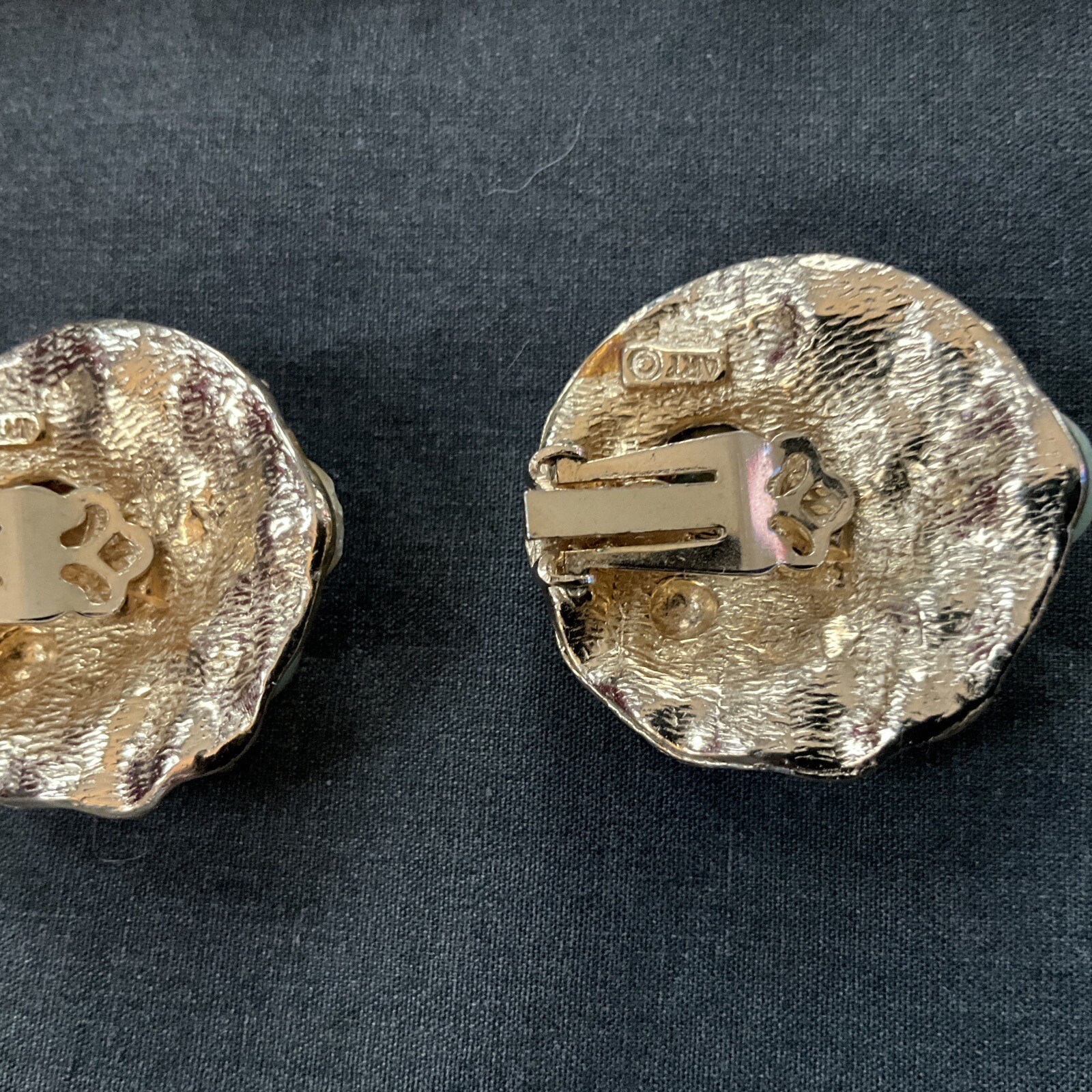 Vintage Art SEASCAPE Shells, Pearls, Rhinestone Bracelet and CLIP Earrings RARE!